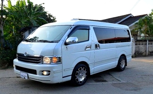 8 Seater Toyota Ventury Van